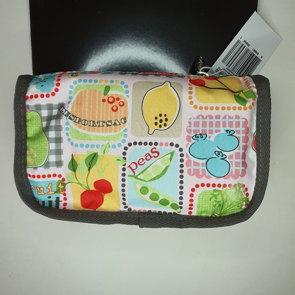 Lesportsac Boxed Travel Cosmetic Bag NWT - plus FREE GIFT - Picture 2 of 4